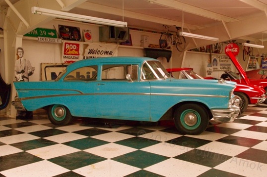 When you go to a vintage car show or cruise night, you're led to believe that 90% of all 50s-60s cars made must have been big-engined sporting models. Not so. The reality was the the vast bulk of passenger cars produced and sold were dowdy models like this one. It's cars just like this that ran up and down Route 66, with sweaty, screaming kids fighting in the back seat.